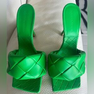 Bottega Veneta Vibrant Green Quilted Sandals